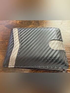 Runbox Slim RFID Blocking Men’s Wallet Gray Black Carbon Fiber NEW
